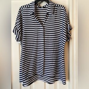 Alfani black and white striped blouse. Gently used condition. No damage.